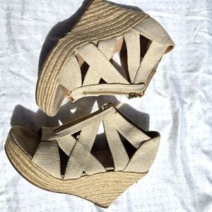 Wedge heels